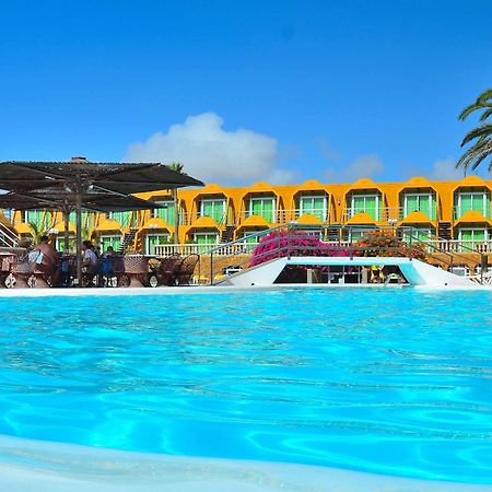 Aparthotel La Piramide Costa De Antigua Exterior photo